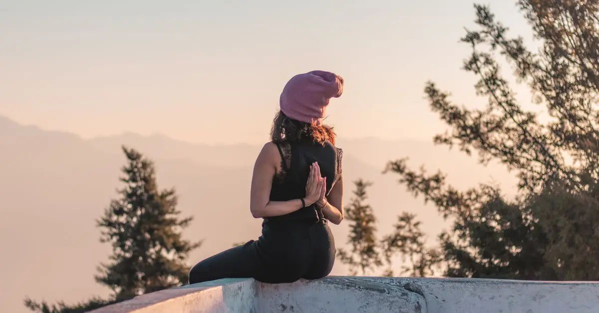 Cómo Integrar el Yoga en Tu Rutina Diaria para Mejorar tu Bienestar