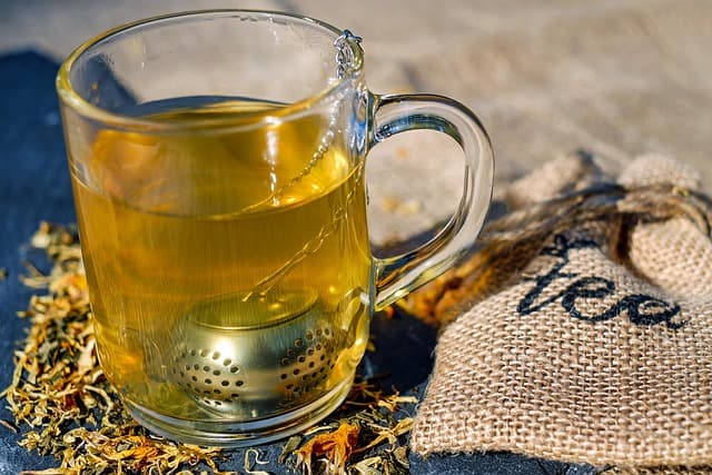 Cómo Preparar Infusiones que Potencien tu Salud